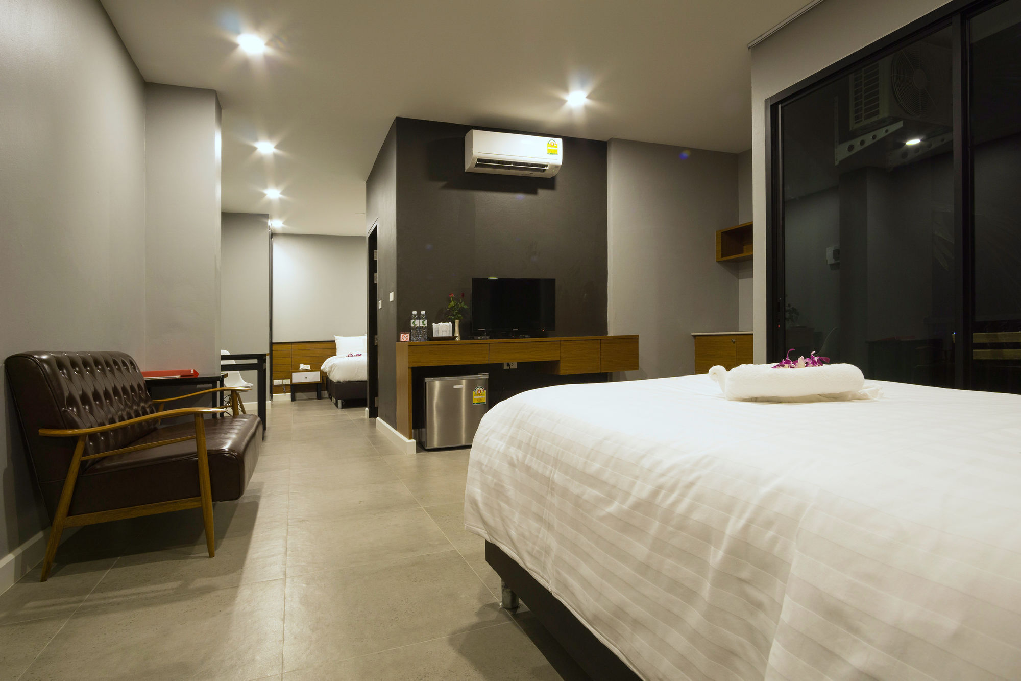 C Cha-Am Hotel Экстерьер фото