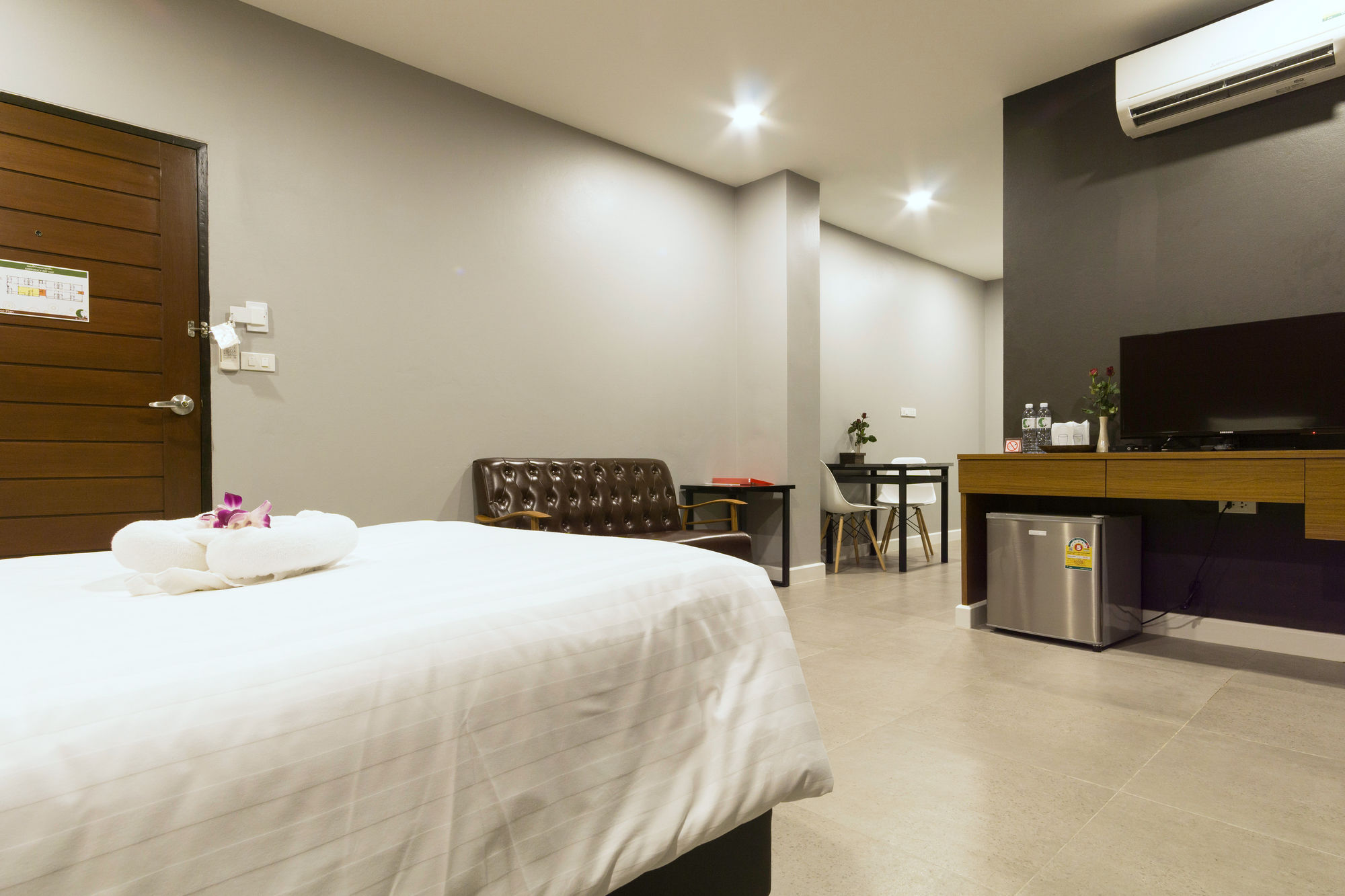 C Cha-Am Hotel Экстерьер фото